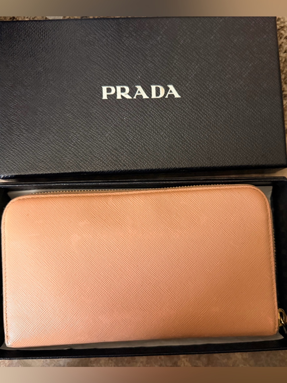Authentic Prada Pink Wallet with Bow - Picture 2 of 10